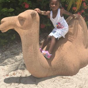 Meet your Posher, Danyetta